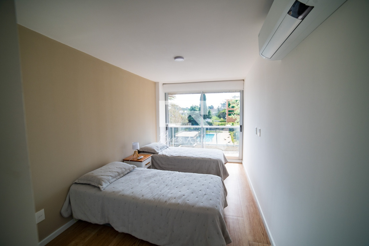 Apartamento ID.733 - apartamento en venta en playa mansa Punta del este 