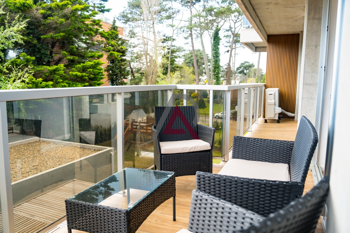 Apartamento ID.125 - Venta Apartamento, playa mansa. Punta del este 