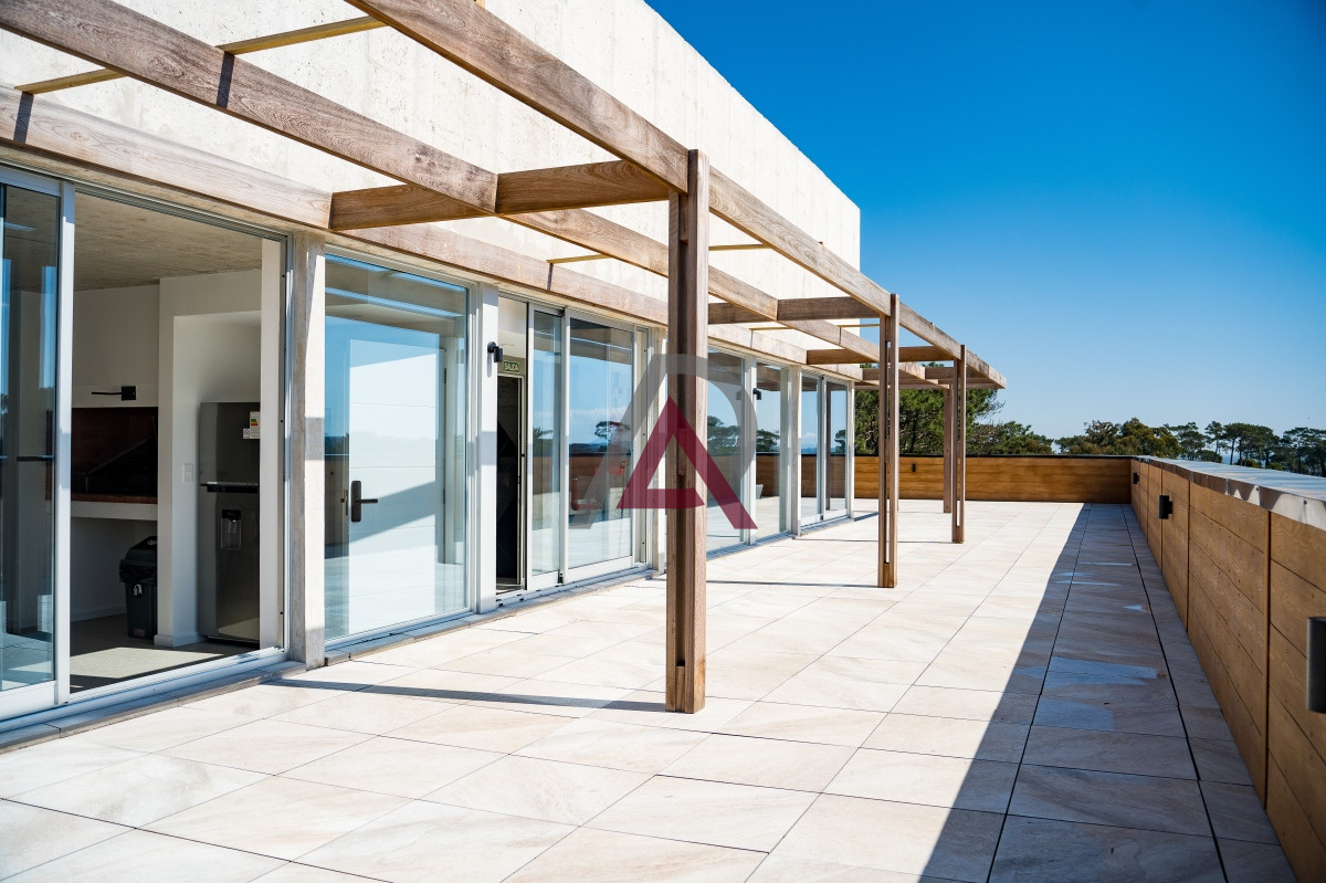 Apartamento ID.125 - Venta Apartamento, playa mansa. Punta del este 