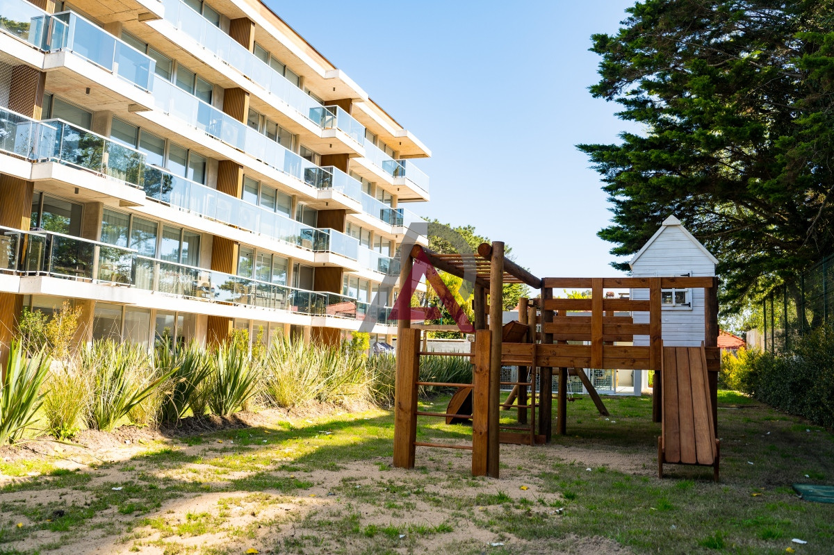 Apartamento ID.125 - Venta Apartamento, playa mansa. Punta del este 