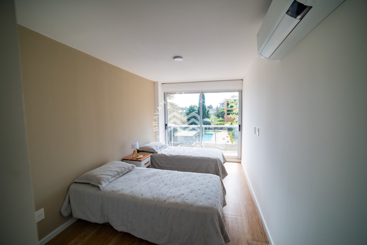 Apartamento ID.371 - apartamento en venta en playa mansa Punta del este 