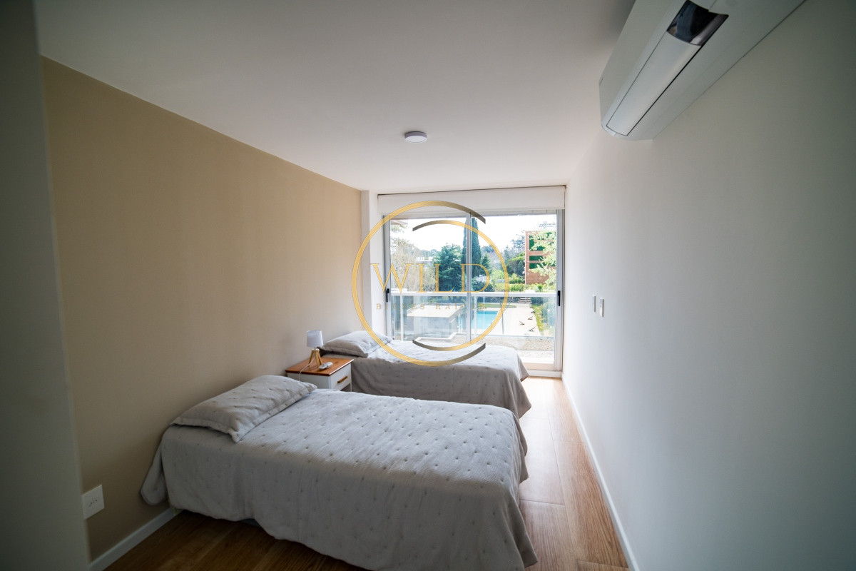 Apartamento ID.2136 - apartamento en venta en playa mansa Punta del este 