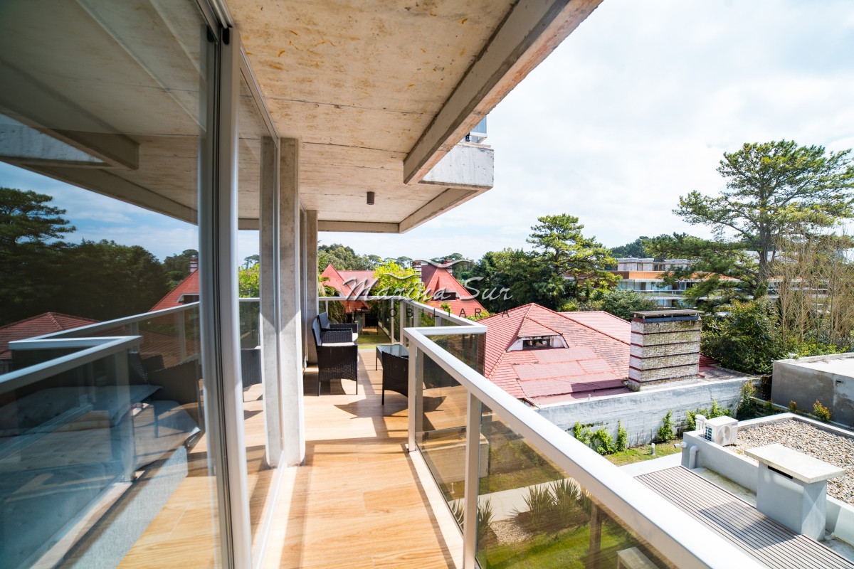 Apartamento ID.116 - apartamento en venta en playa mansa Punta del este 