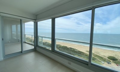 PUNTA DEL ESTE- BRAVA- SEMIPISO  TORRE PRIMER CATEGORIA