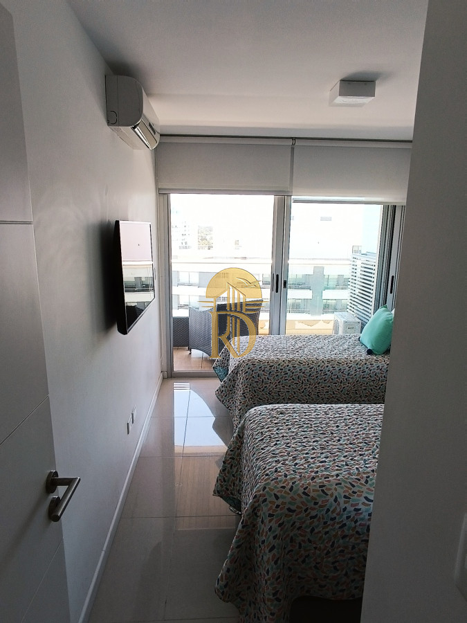 icon brava ,torre con servicios a 100 mts de Playa Brava -id-206-23