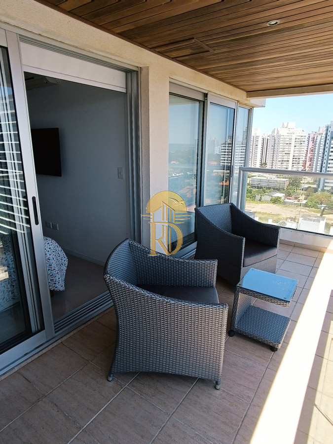 icon brava ,torre con servicios a 100 mts de Playa Brava -id-206-21