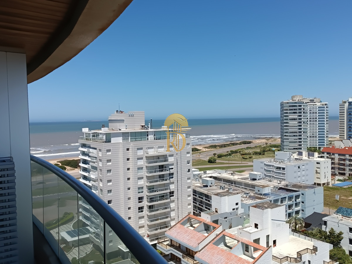 icon brava ,torre con servicios a 100 mts de Playa Brava -id-206-0
