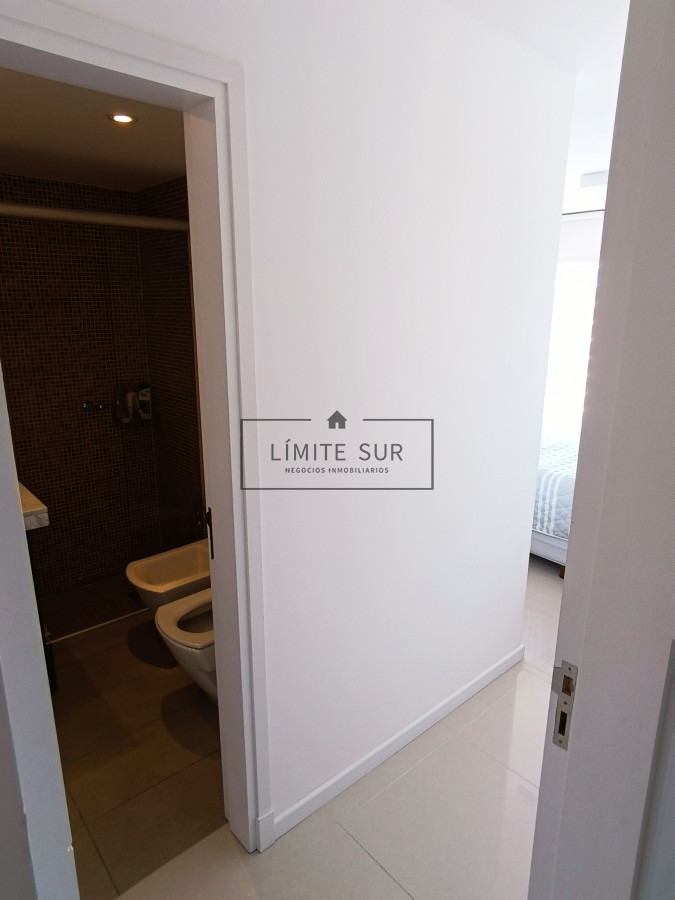 Apartamento ID.101 - Excelente torre con servicios a 100 mts de Playa Brava