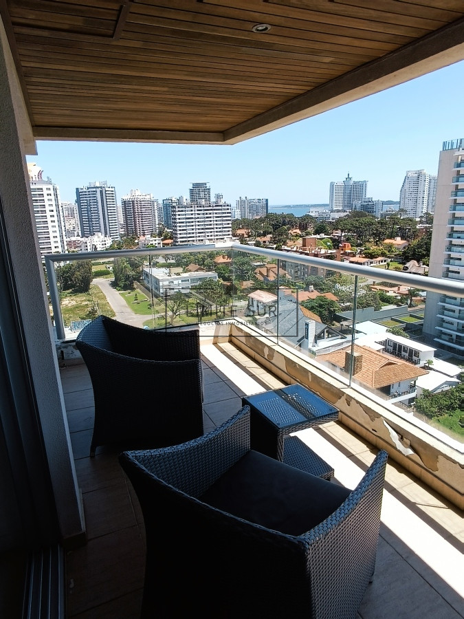 Apartamento ID.101 - Excelente torre con servicios a 100 mts de Playa Brava