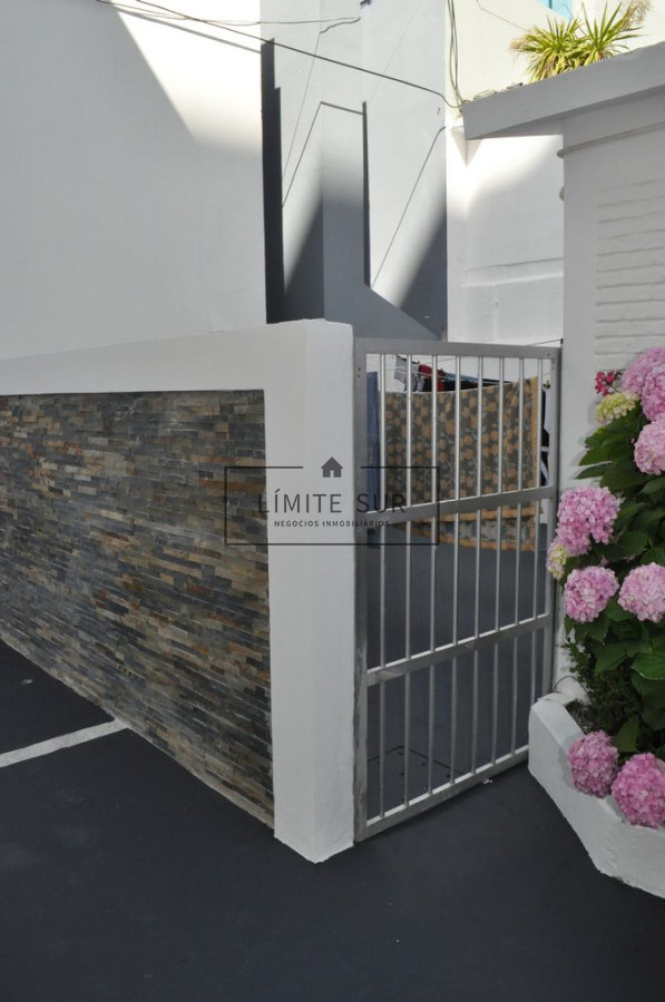 Apartamento ID.109 - Apto sobre Gorlero a 100 mts del Puerto de Punta del este