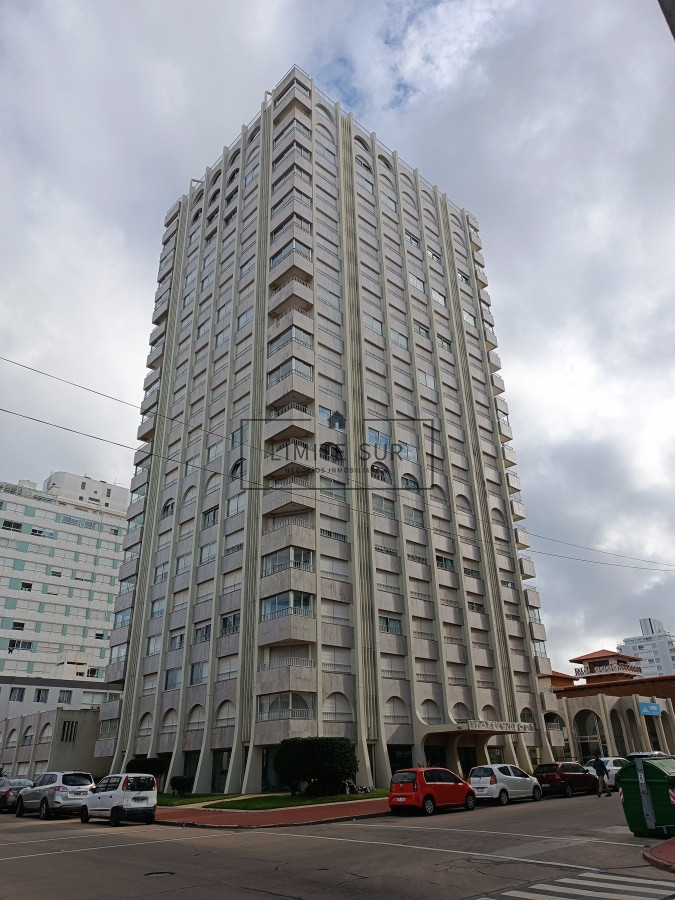 Apartamento ID.75 - Amplio apto en el Corazón de la Península