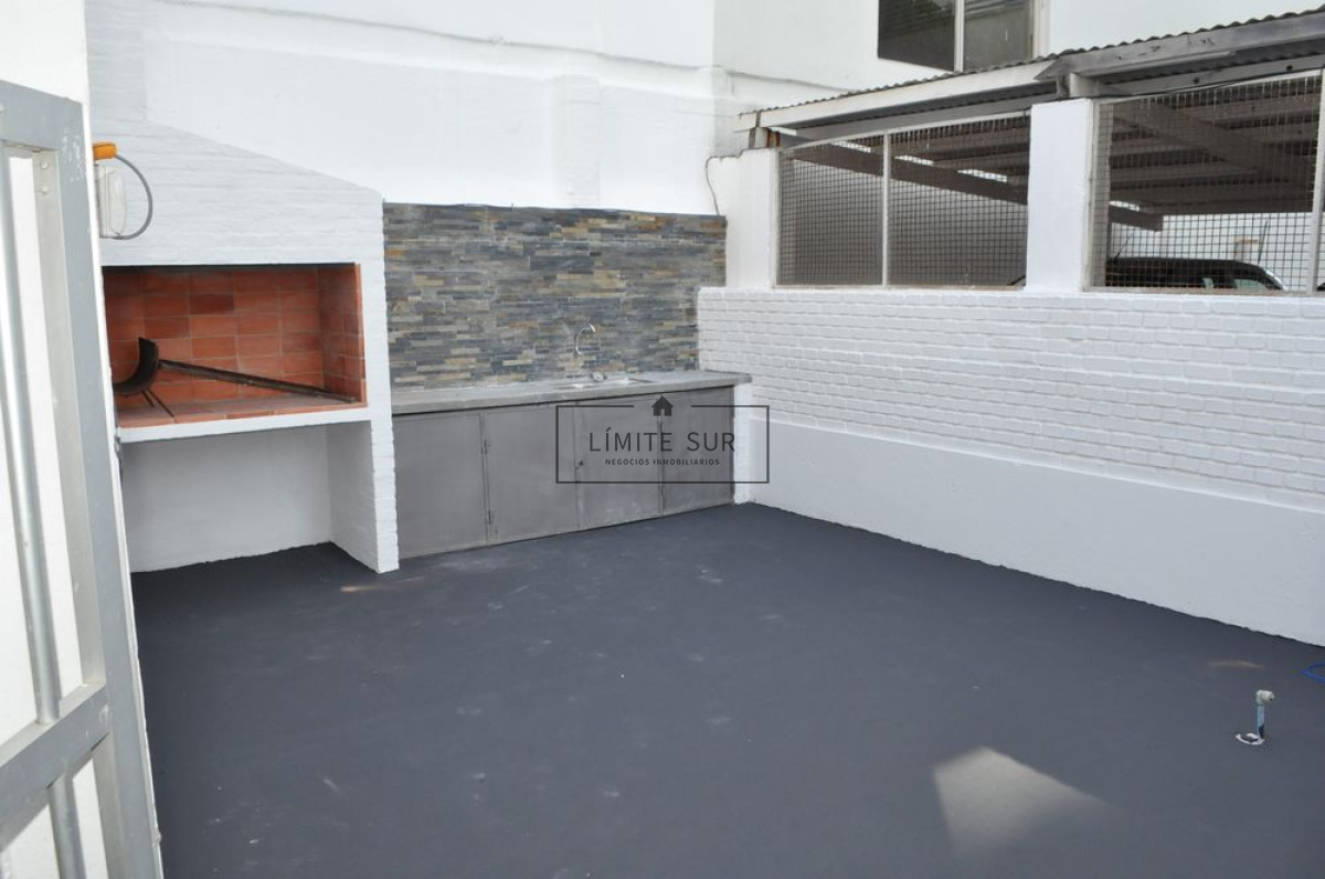 Apartamento ID.109 - Apto sobre Gorlero a 100 mts del Puerto de Punta del este