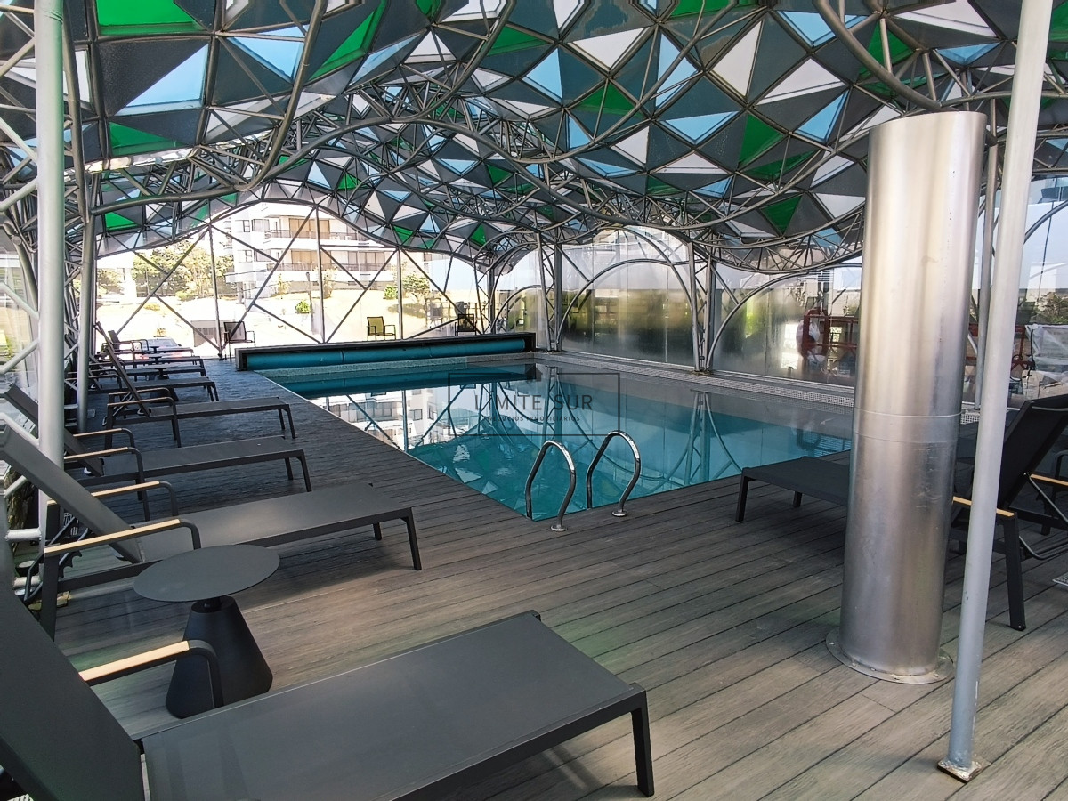Apartamento ID.101 - Excelente torre con servicios a 100 mts de Playa Brava