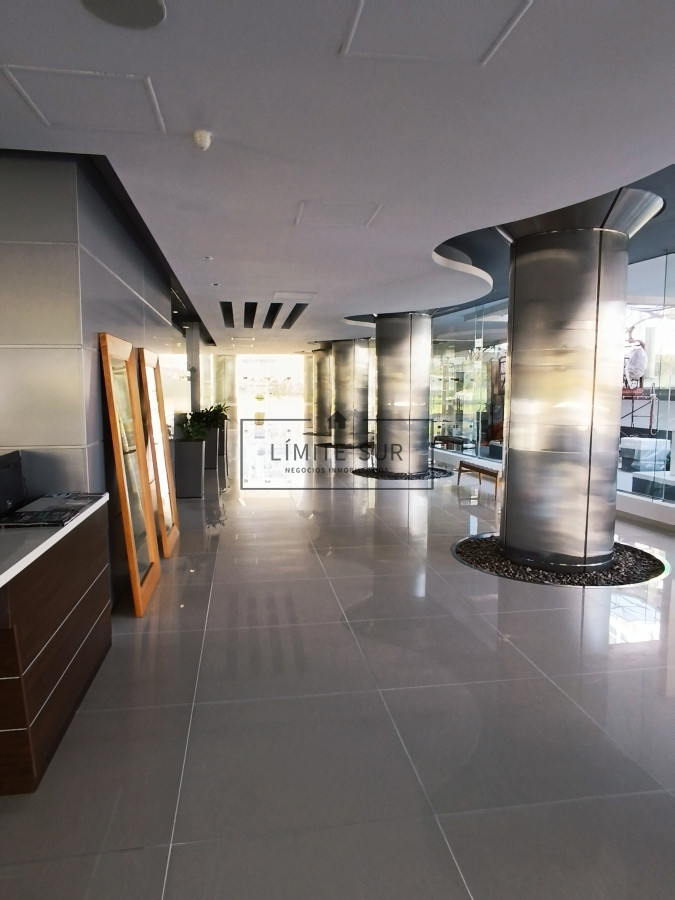 Apartamento ID.101 - Excelente torre con servicios a 100 mts de Playa Brava