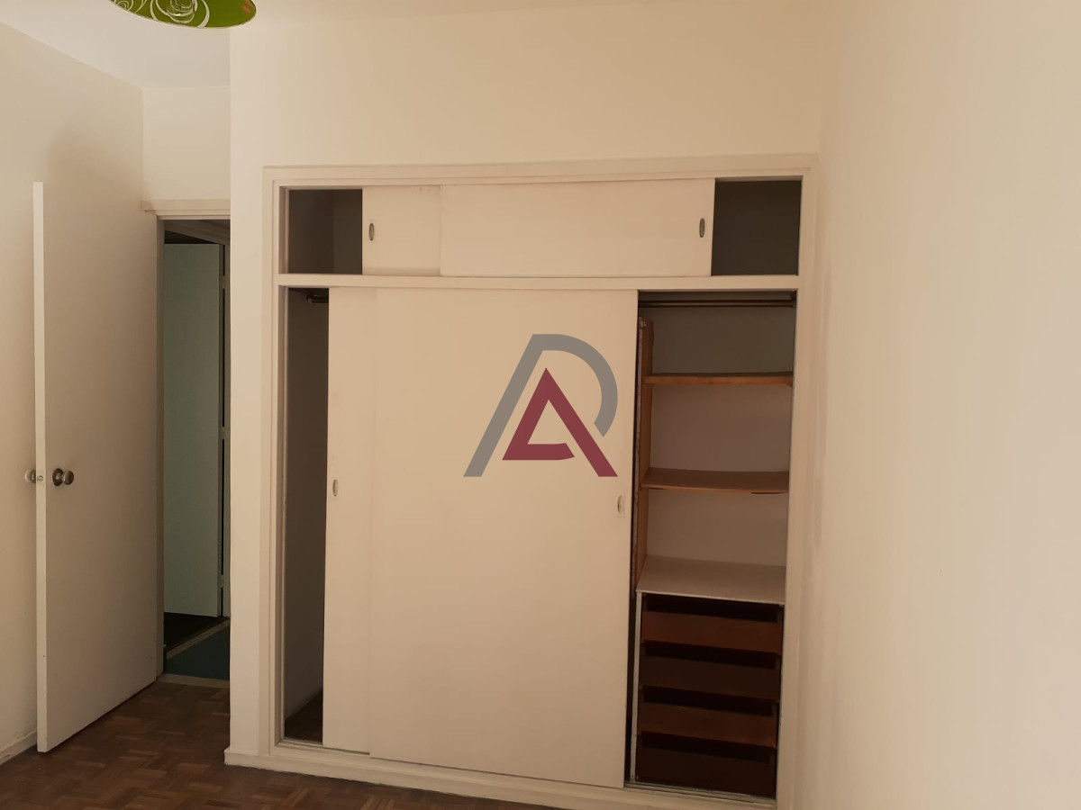 Apartamento ID.255 - VENTA APARTAMENTO 1 Dorm. - CENTRO