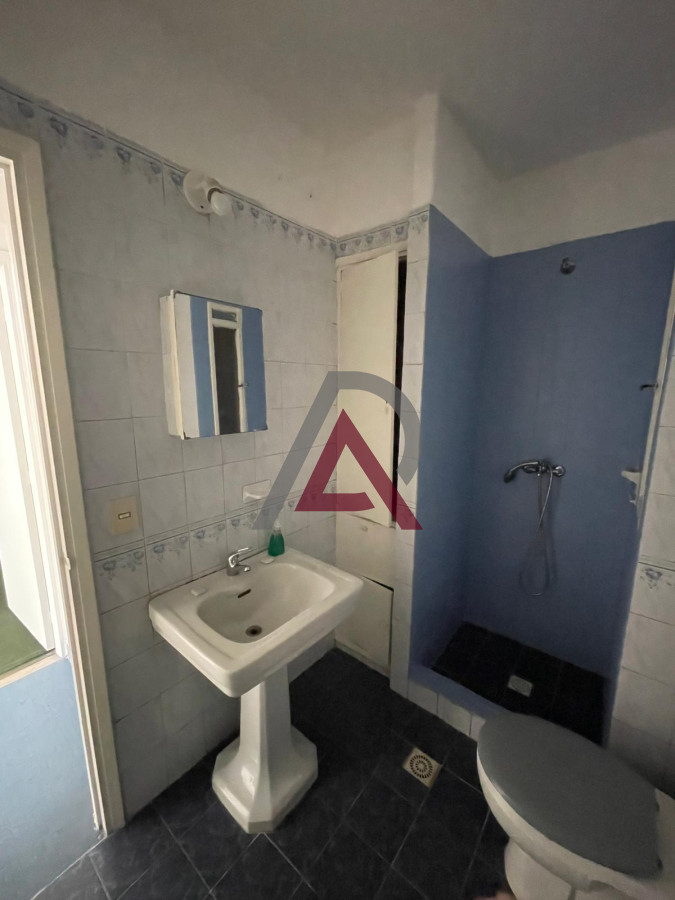 Apartamento ID.255 - VENTA APARTAMENTO 1 Dorm.- CENTRO -Tel. 097.094.674