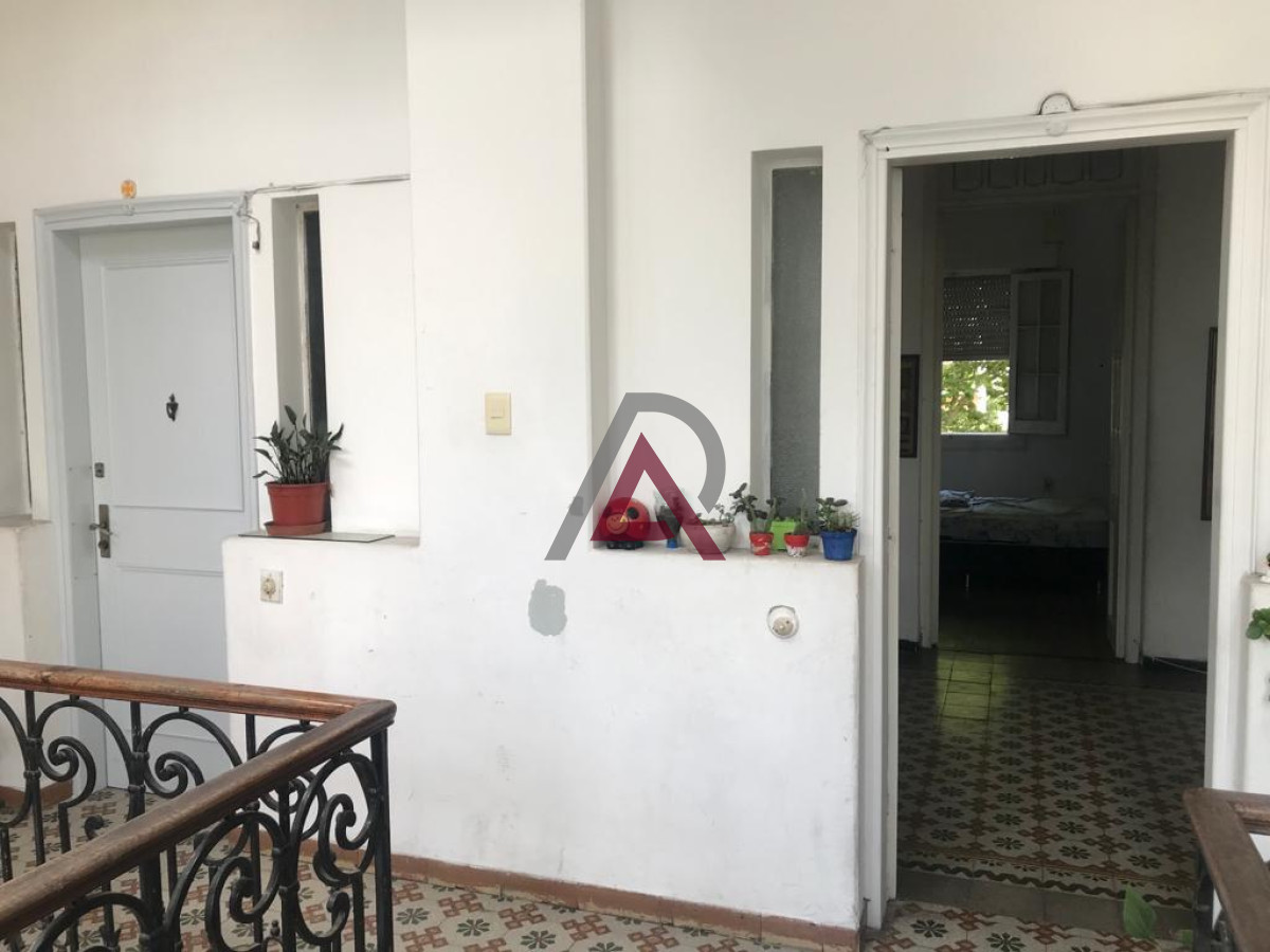 Apartamento ID.57 - VENTA  APARTAMENTO , 3 Dormitorios , CORDÓN, con RENTA 