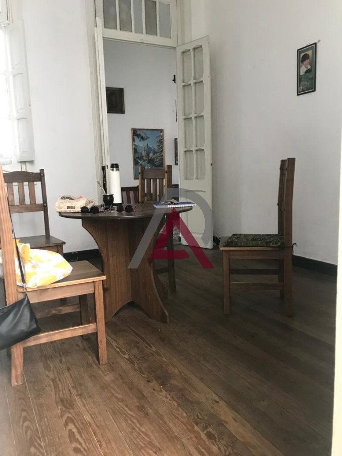 Apartamento ID.57 - VENTA  APARTAMENTO , 3 Dormitorios , CORDÓN, con RENTA 