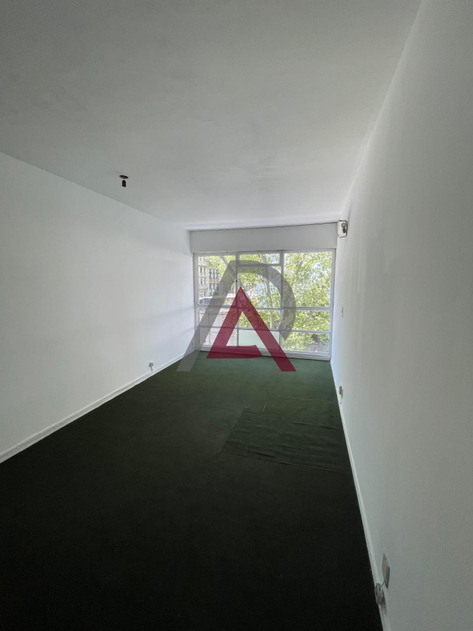 Apartamento ID.255 - VENTA APARTAMENTO 1 Dorm.- CENTRO -Tel. 097.094.674