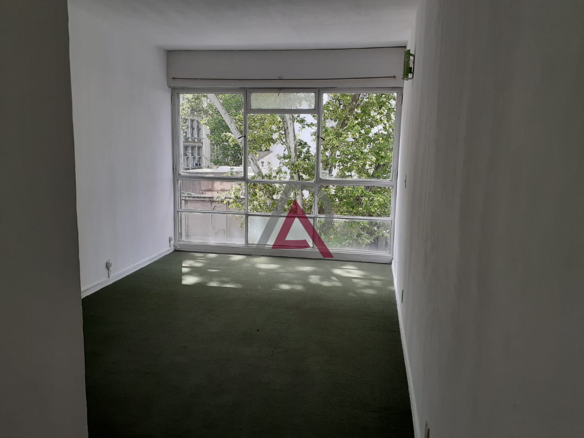 Apartamento ID.255 - VENTA APARTAMENTO 1 Dorm. - CENTRO