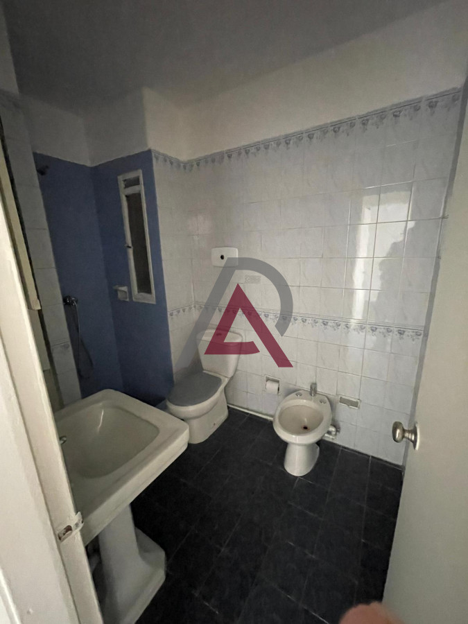 Apartamento ID.255 - VENTA APARTAMENTO 1 Dorm.- CENTRO -Tel. 097.094.674