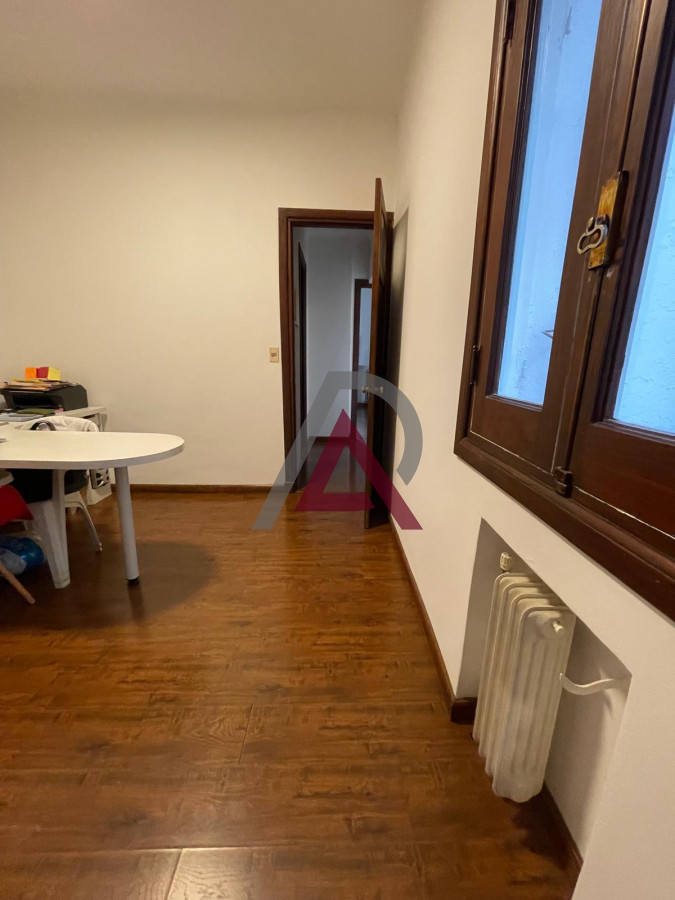 Apartamento ID.254 - VENTA APARTAMENTO 4 Dorm. + 2 Baños - POCITOS