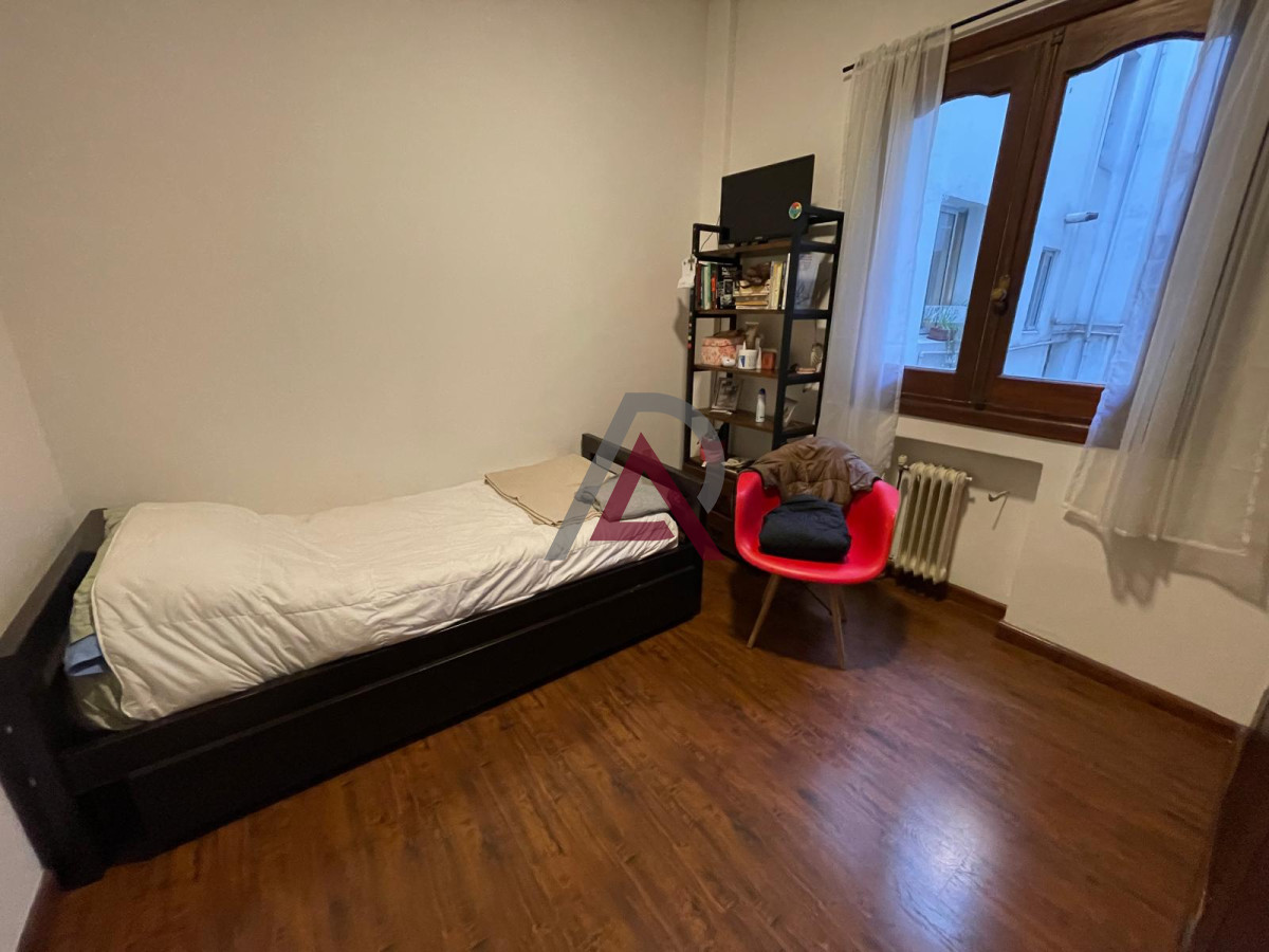 Apartamento ID.254 - VENTA APARTAMENTO 4 Dorm. + 2 Baños - POCITOS