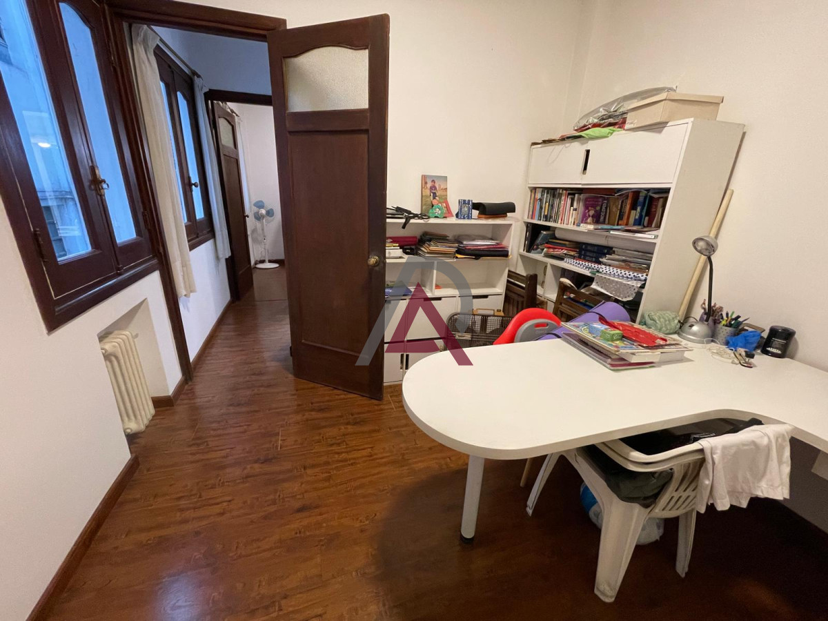 Apartamento ID.254 - VENTA APARTAMENTO 4 Dorm. + 2 Baños - POCITOS