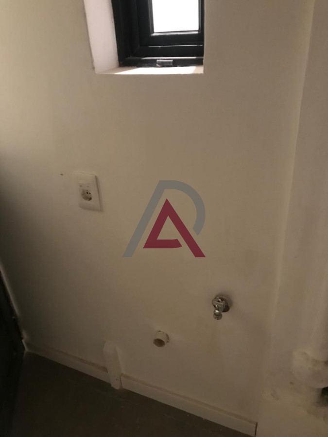 Apartamento ID.61 - VENTA  Apartamento sobre 18 de Julio! con Renta 