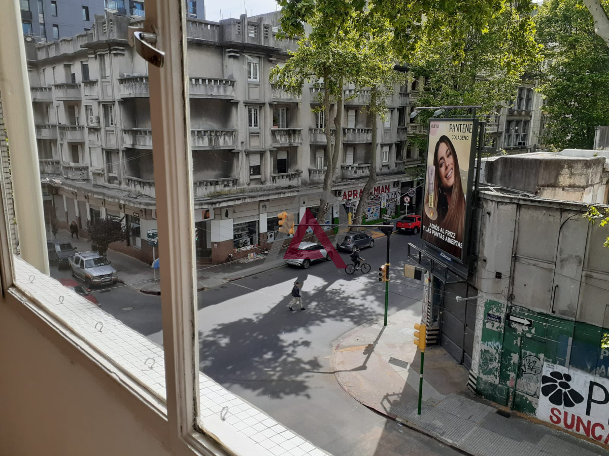 Apartamento ID.255 - VENTA APARTAMENTO 1 Dorm. - CENTRO