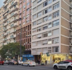 VENTA  Apartamento sobre 18 de Julio! con Renta