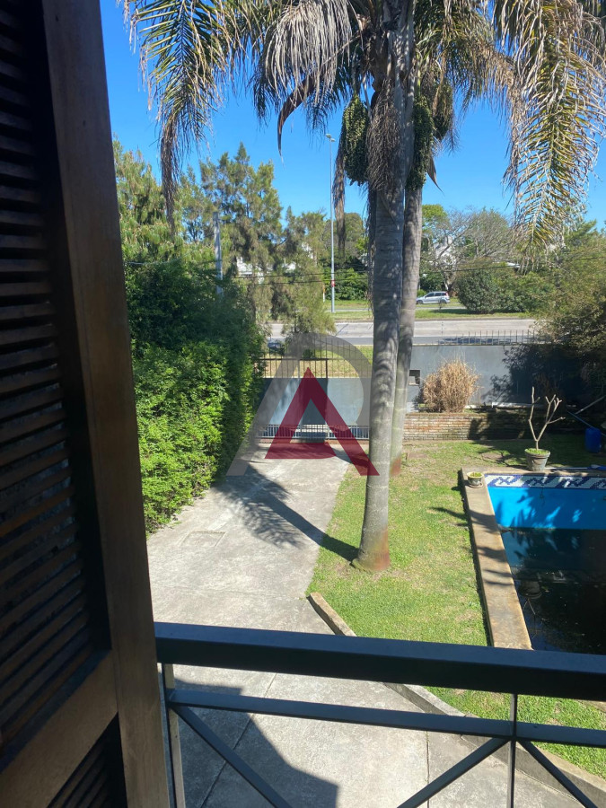 Casa ID.144 - Casa en La Caleta de Carrasco- ÚNICA en la zona y sobre Avenida de las Américas!!!!