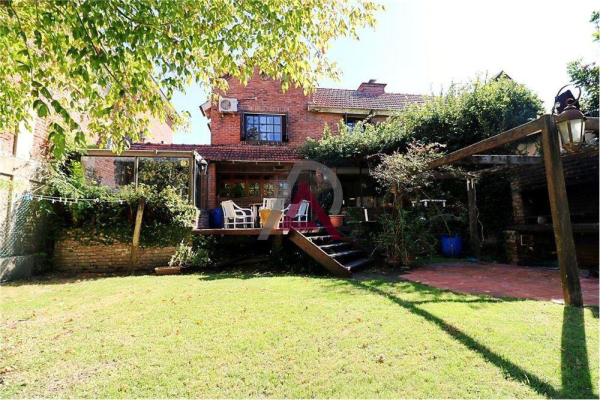 Casa ID.144 - Casa en La Caleta de Carrasco- ÚNICA en la zona y sobre Avenida de las Américas!!!!