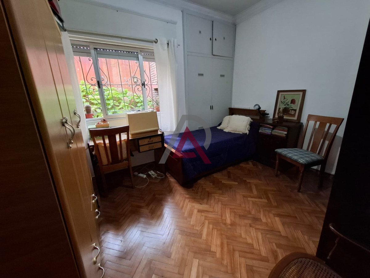 Casa ID.322 - VENTA CASA -4 Dor, 2 Baños-Garaje-Parrillero-Jacinto Vera-Bzo.Oriental