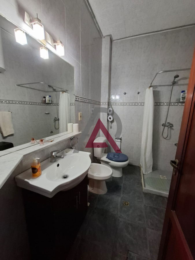 Casa ID.322 - VENTA CASA -4 Dor, 2 Baños-Garaje-Parrillero-Jacinto Vera-Bzo.Oriental