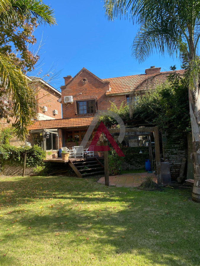 Casa ID.144 - Casa en La Caleta de Carrasco- ÚNICA en la zona y sobre Avenida de las Américas!!!!