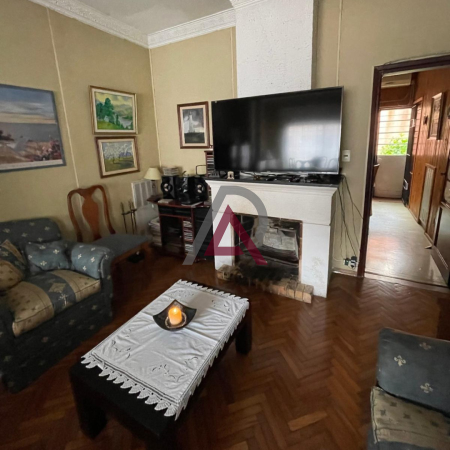 Casa ID.322 - VENTA CASA -4 Dor, 2 Baños-Garaje-Parrillero-Jacinto Vera-Bzo.Oriental