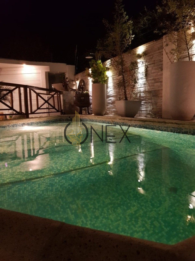 Casa ID.2941 - Venta Espectacular Casa En Esquina Zona Prado