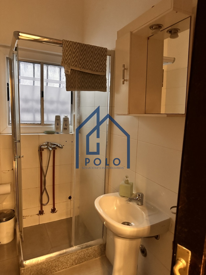 Casa ID.129 - Alquiler Casa con 6 Dormitorios en Pocitos y con estacionamiento (cod 888)