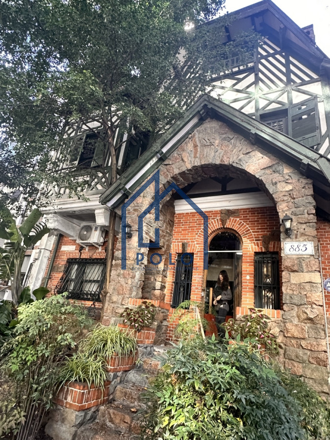 Casa ID.129 - Alquiler Casa con 6 Dormitorios en Pocitos y con estacionamiento (cod 888)