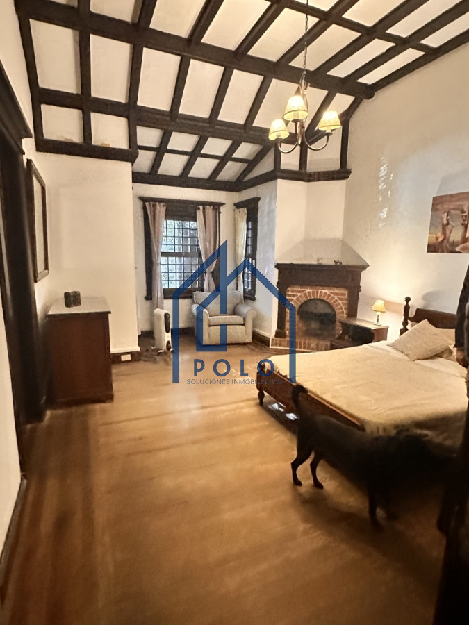 Casa ID.129 - Alquiler Casa con 6 Dormitorios en Pocitos y con estacionamiento (cod 888)