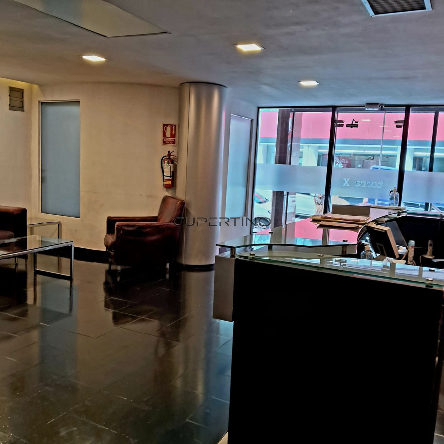 Venta 257m2 de Oficinas en Plaza Independencia — foto 3
