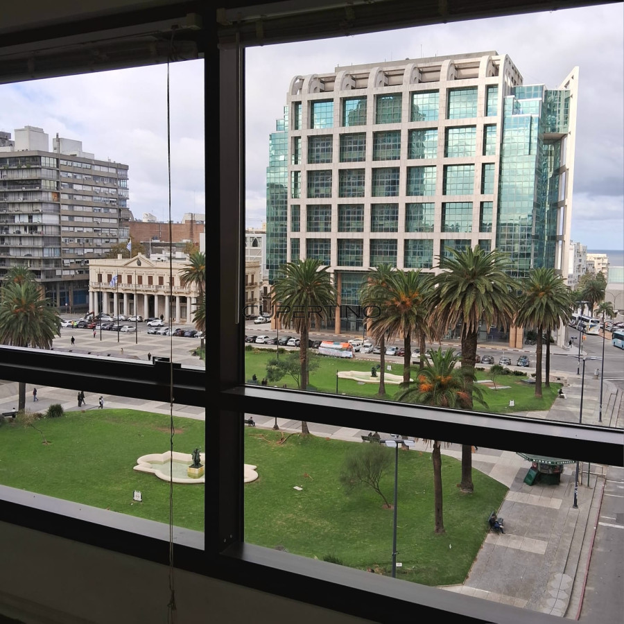 Venta 257m2 de Oficinas en Plaza Independencia — foto 8