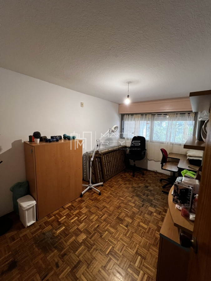 Apartamento ID.889 - Venta Apartamento 5 dormitorios con terraza en Pocitos 