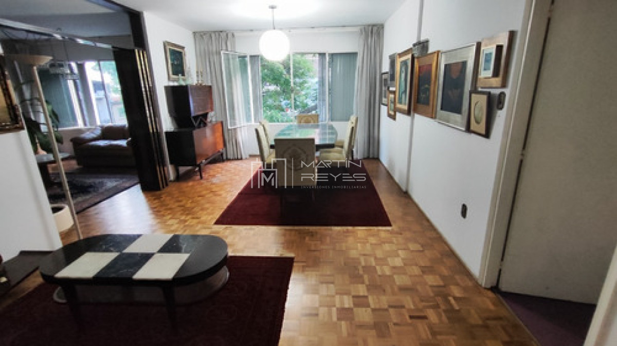 Apartamento ID.1207 - Venta apartamento 3 dormitorios y servicio con garaje fijo en Punta Carretas