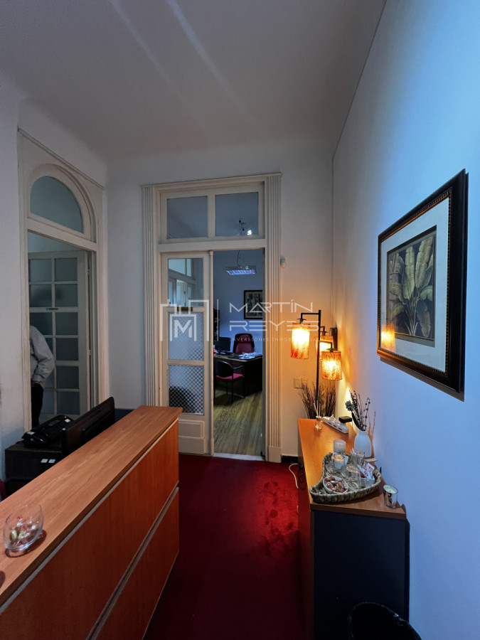 Apartamento ID.1125 - Venta Departamento de 14 Dormitorios sobre 18 de Julio (cod 1125)