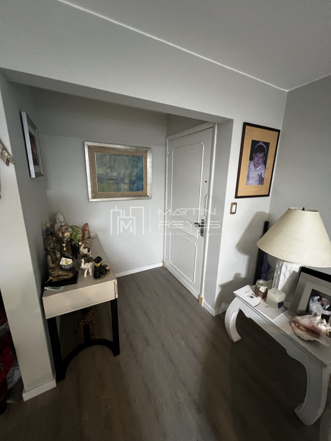 Apartamento ID.889 - Venta Apartamento 5 dormitorios con patio 70m2 en Pocitos 