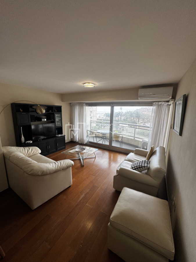 Apartamento ID.1573 - Alquiler Apartamento Amueblado de 2 Dormitorios con garaje en Torres Náuticas | Puerto del Buceo
