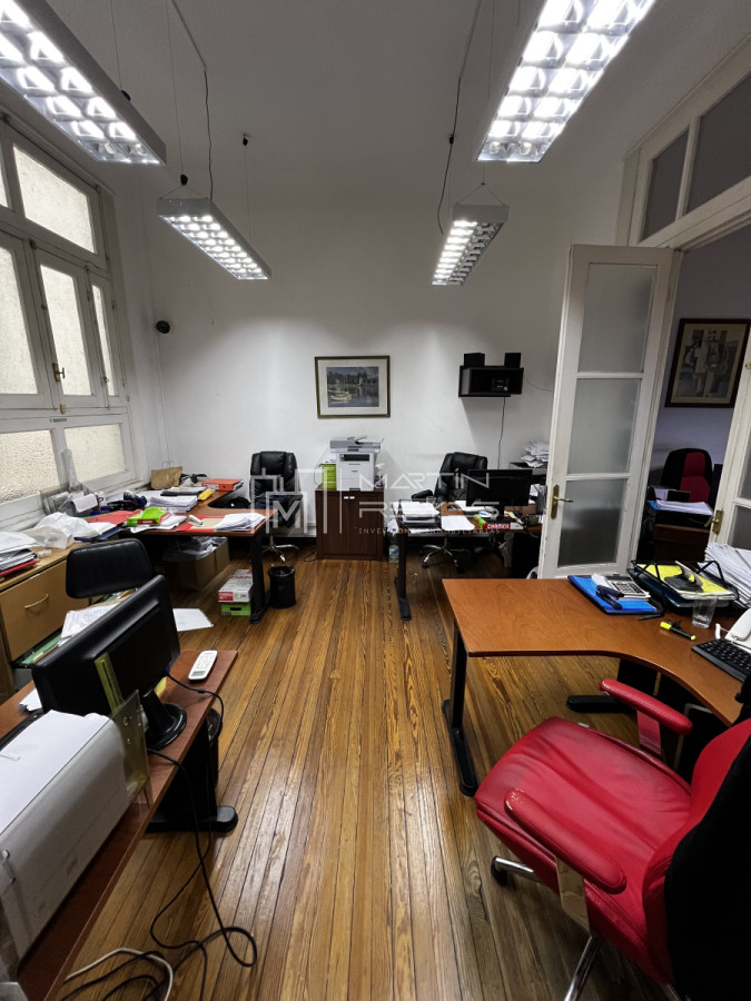 Apartamento ID.1125 - Venta Departamento de 14 Dormitorios sobre 18 de Julio (cod 1125)
