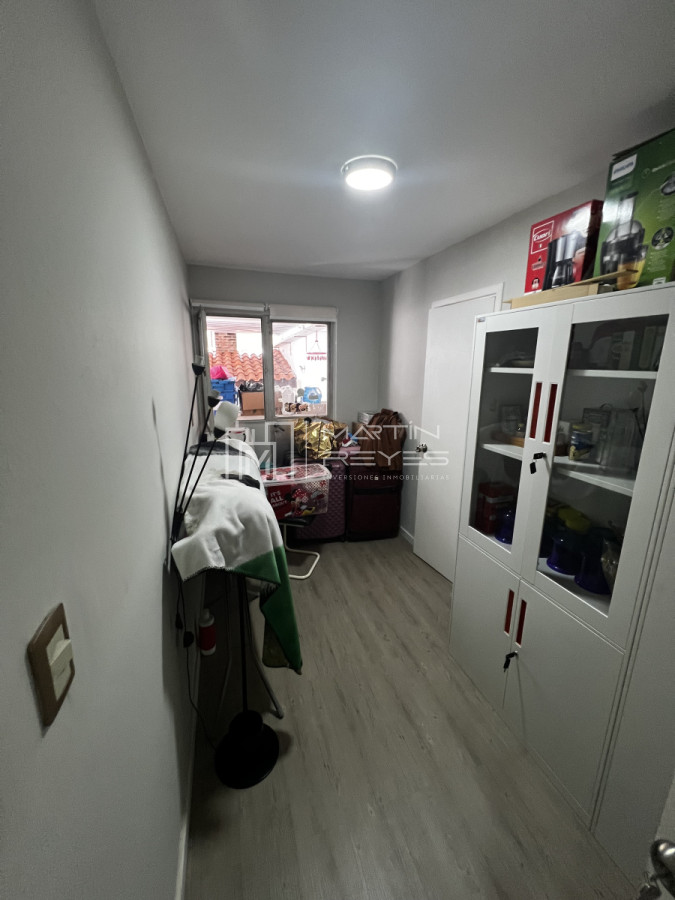 Apartamento ID.889 - Venta Apartamento 5 dormitorios con patio 70m2 en Pocitos 